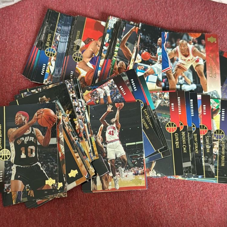 1995 Upper deck Basketball Card Lot