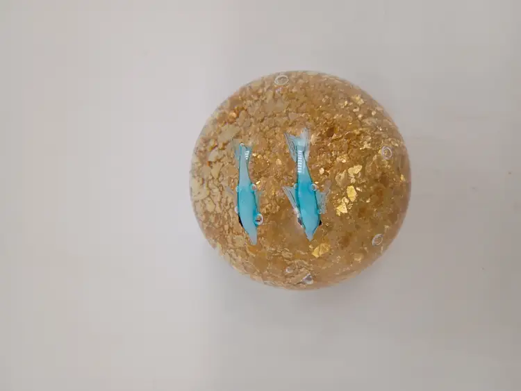 Aquarium Art Glass Paperweight 2 Fish with Gold Aventurine Bottom 3 IN