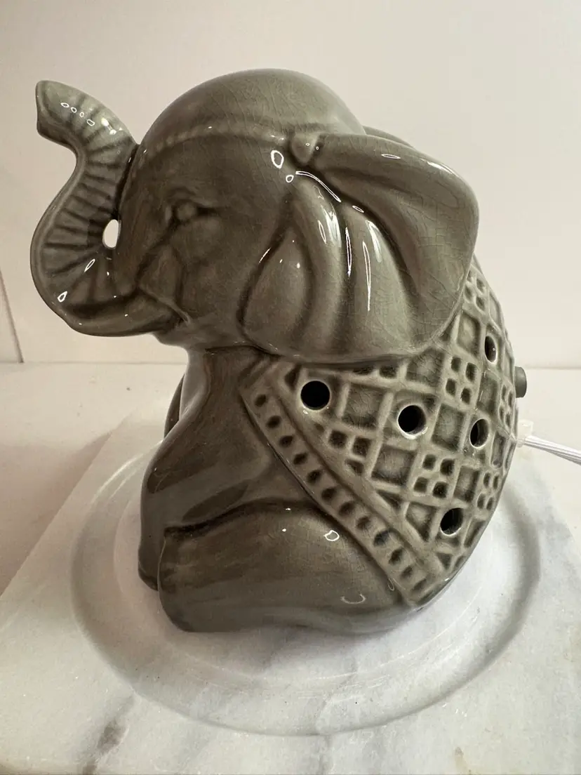 Elephant Accent Lamp Ceramic Gray End Table Desk Nightlight Fairy Light EUC