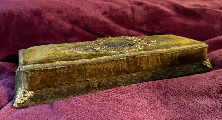 #04 ~ 12.5”x5”x2.5” Antique Velvet Glove Box ~ As Show In Live