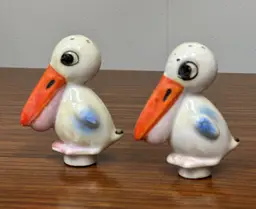 Vintage Pelican Salt & Pepper Shaker Set Approx. 3" Tall