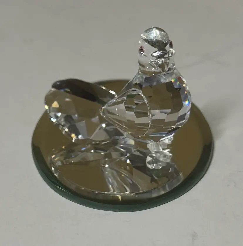 Swarovski Crystal Fantail Dove figurine, model 191696 pink eyes 1 3/8” tall