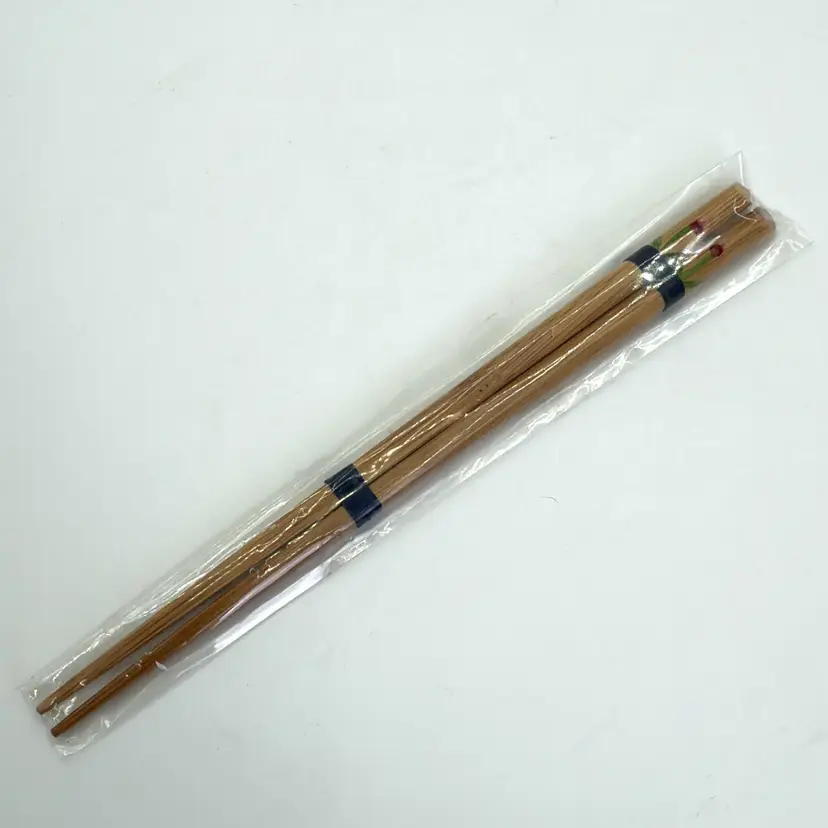 #35 - Japanese Bamboo Chopsticks – Vintage 1980s  Hand Painted Tulip – New Old Stock – Wooden Eating Utensils – Japanese Kitchen Decor