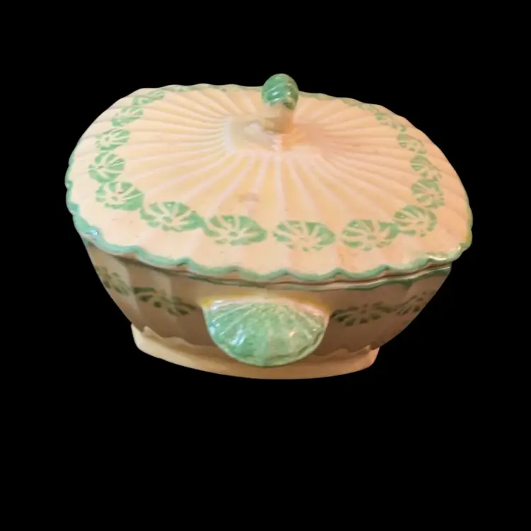 Covered Square Bowl 9 1/2 X 3 1/4 X 4 1/2 Inches