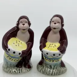 VINTAGE NICK AND NORA MONKEY SALT AND PEPPER SHAKER SET