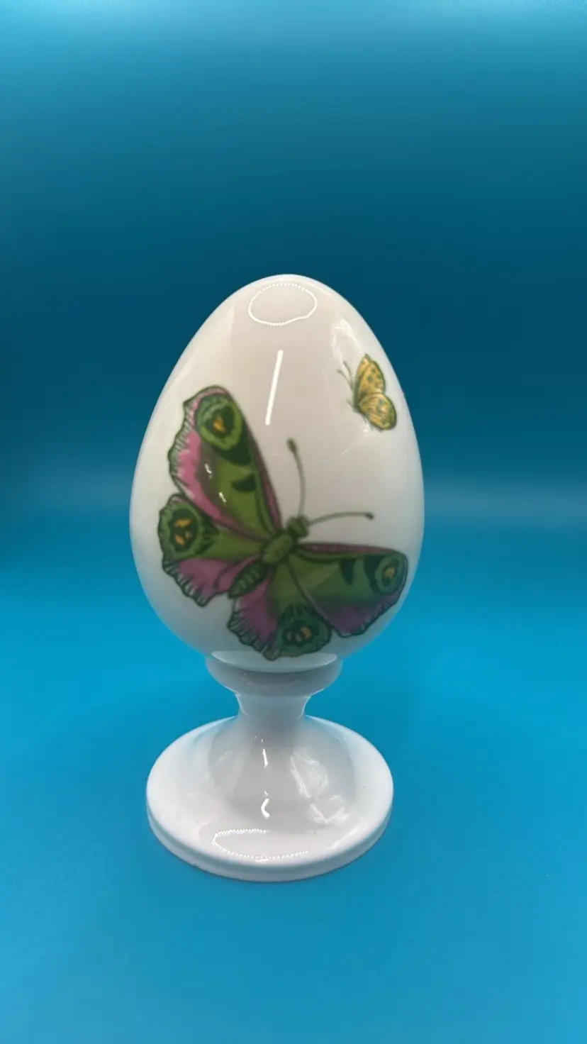 Crown Staffordshire Fine Bone China Egg on Pedestal, 4 3/4" tall