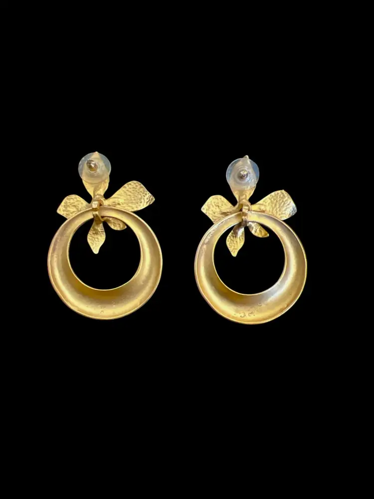 Vintage Matte Gold Flower FLORAL with Crystal Dangle Earrings Pierced #G-7