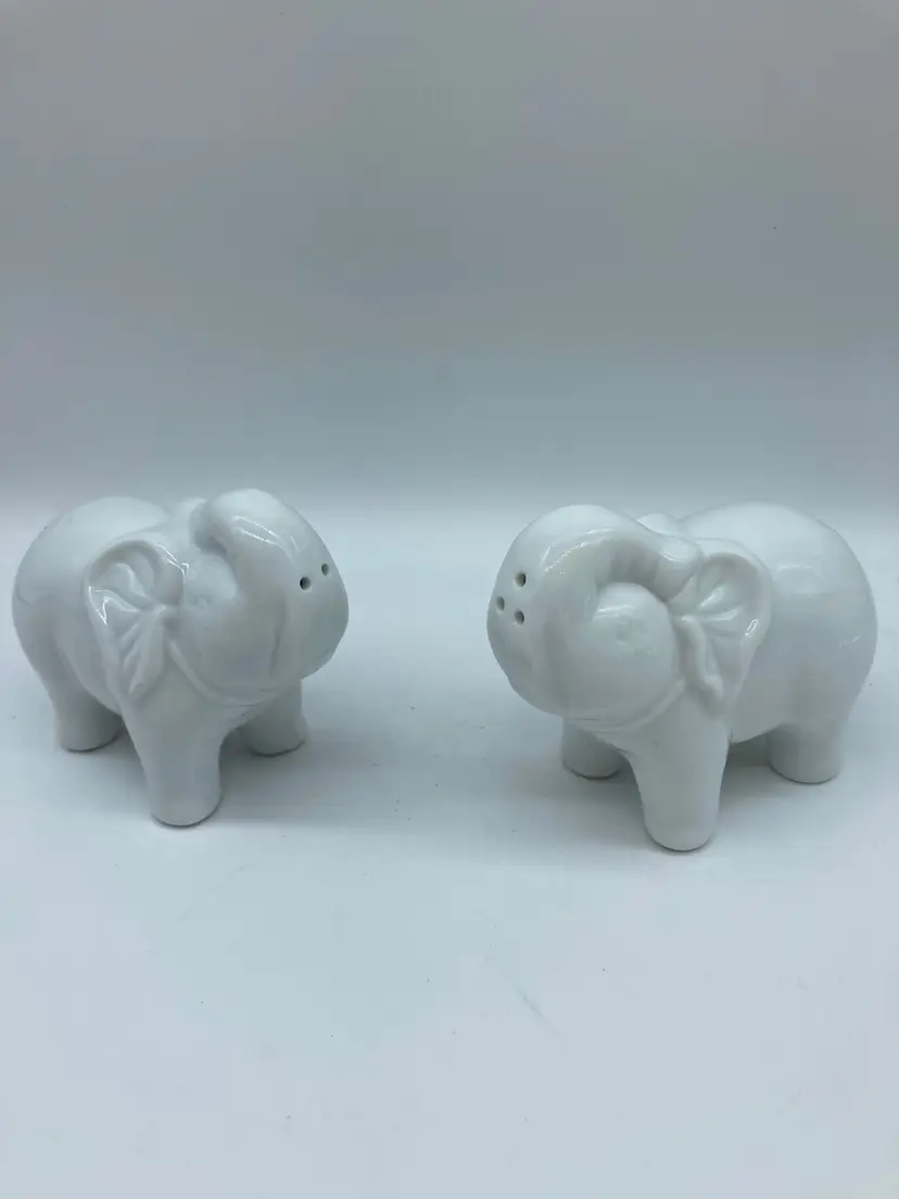 BIA Cordon Bleu Elephant Salt and Pepper Shakers, White