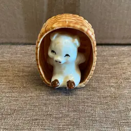 Al- Porcelain Pig In A Basket