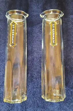 ST.  GERMAIN CLEAR GLASS CARAFES (2) FOR MIXING & SERVING COCKTAILS.  THESE ARE LIKE NEW, NO CHIPS, NO CRACKS.