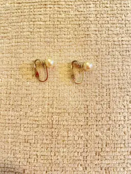 Vtg Richelieu Earrings