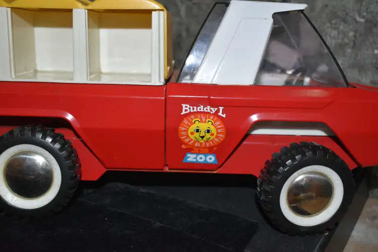 Vintage Buddy L Zoo Ranger truck