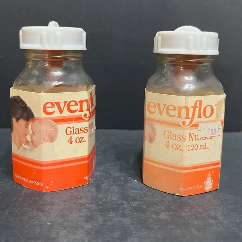 MARKDOWN! Set Of 2 Evenflo 1989 4oz Glass Nurser Bottle NOS ~4.25” x 2.5” Diameter Each
