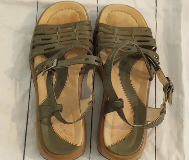 Size 6.5 Mixed Lot Of Shoes