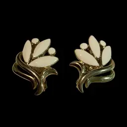 Vintage Goldtone Crown Trifari Ivory Floral Clip On Earrings.