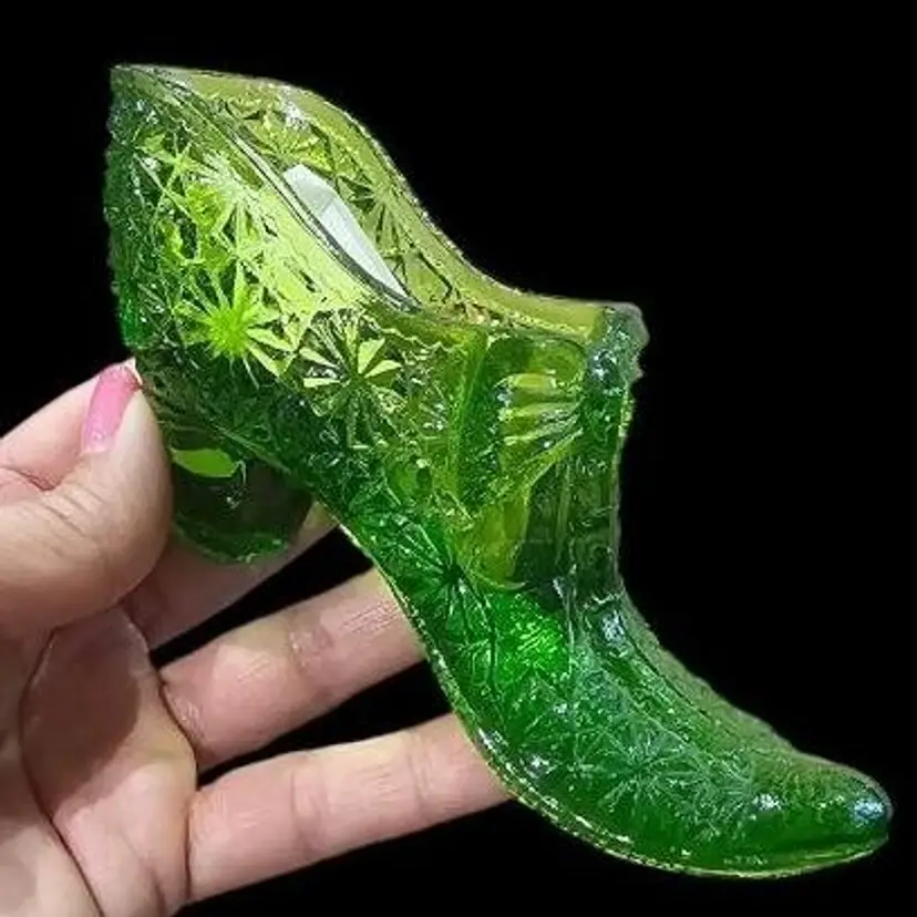 #09 Vintage GLOW Fenton Art Glass Green Daisy Button Shoe