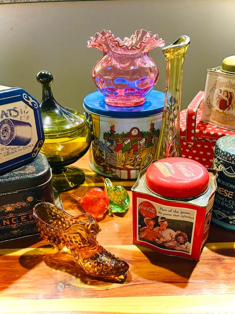 ✨ It’s Friday-Eve, Time for VTG Home Decor✨