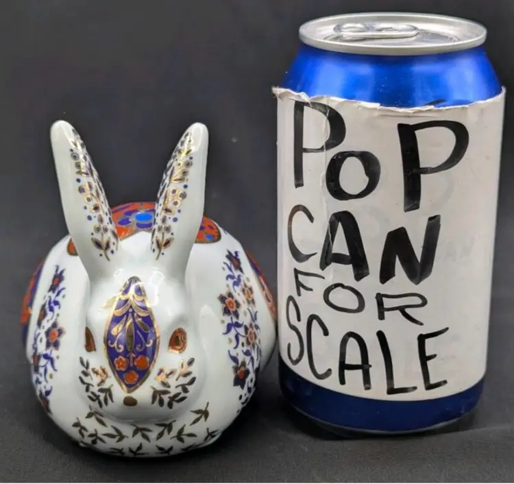 Adorable Vintage Imari-Style Porcelain Bunny Chinoiserie Paperweight Figure, 4" Tall, No Chips or Cracks