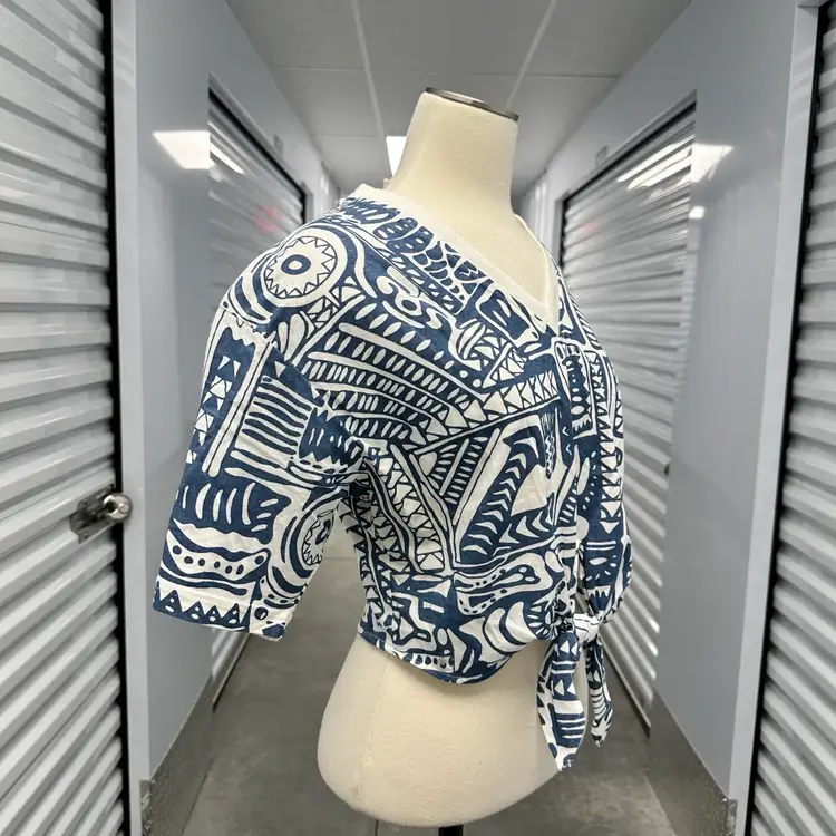 Vintage 90s tiki print tie waist crop top L