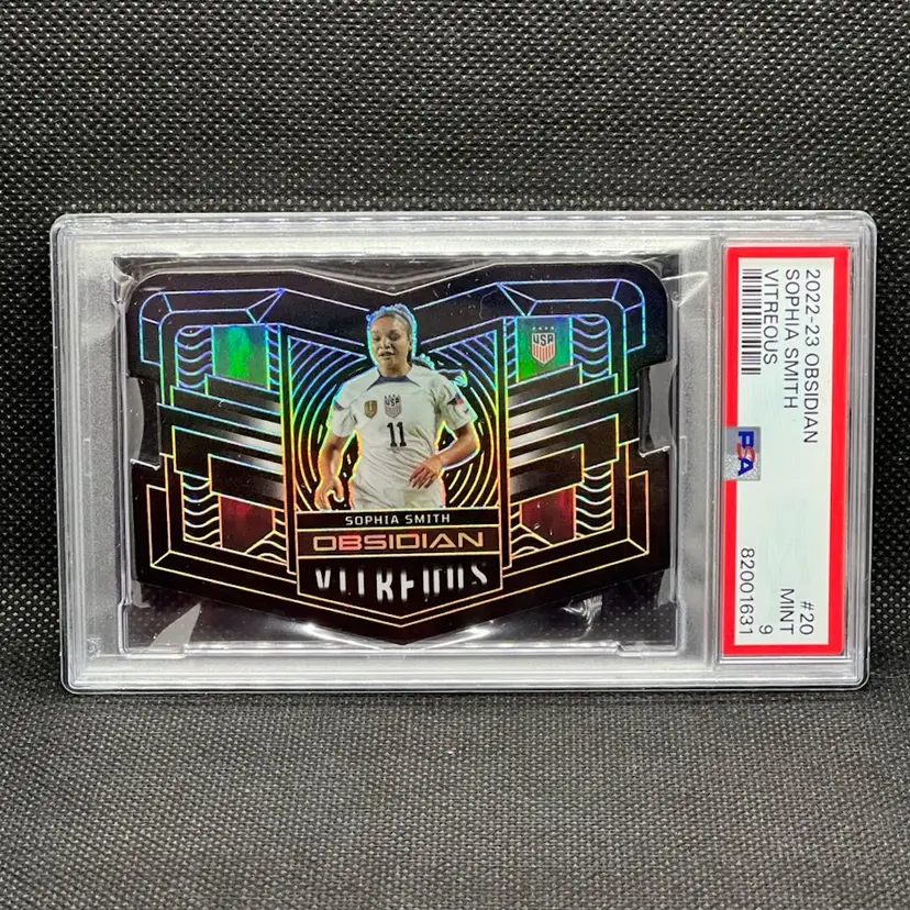 Sophia Smith 2023/23 Panini Obsidian Vitreous /115 PSA 9 Soccer Card