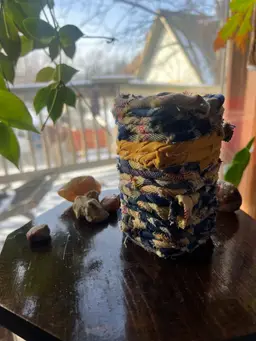 Plaid w/yellow square cachepot.