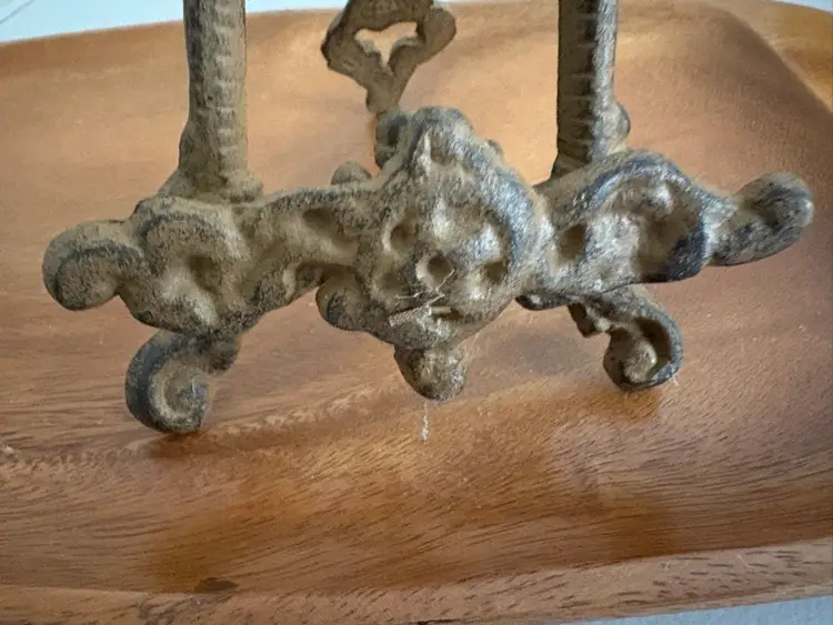 Ornate Brown Cast Iron 11” Easel Plate/Picture Holder/Stand