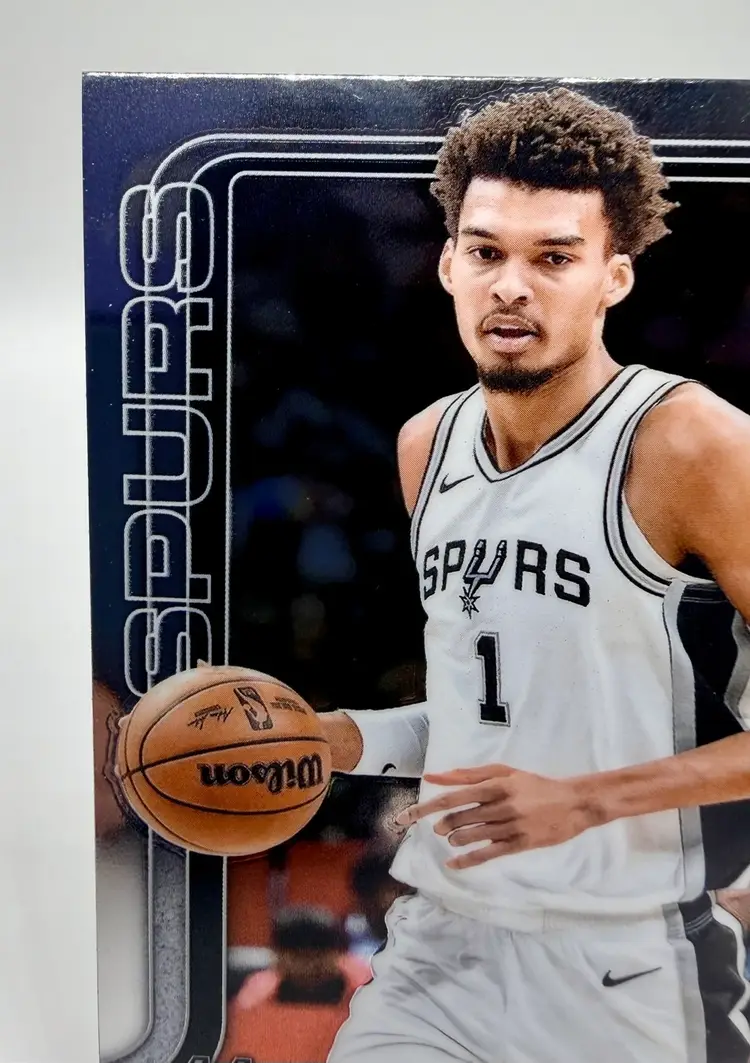 2025-26 Topps Chrome Victor Wembanyama San Antonio Spurs #221