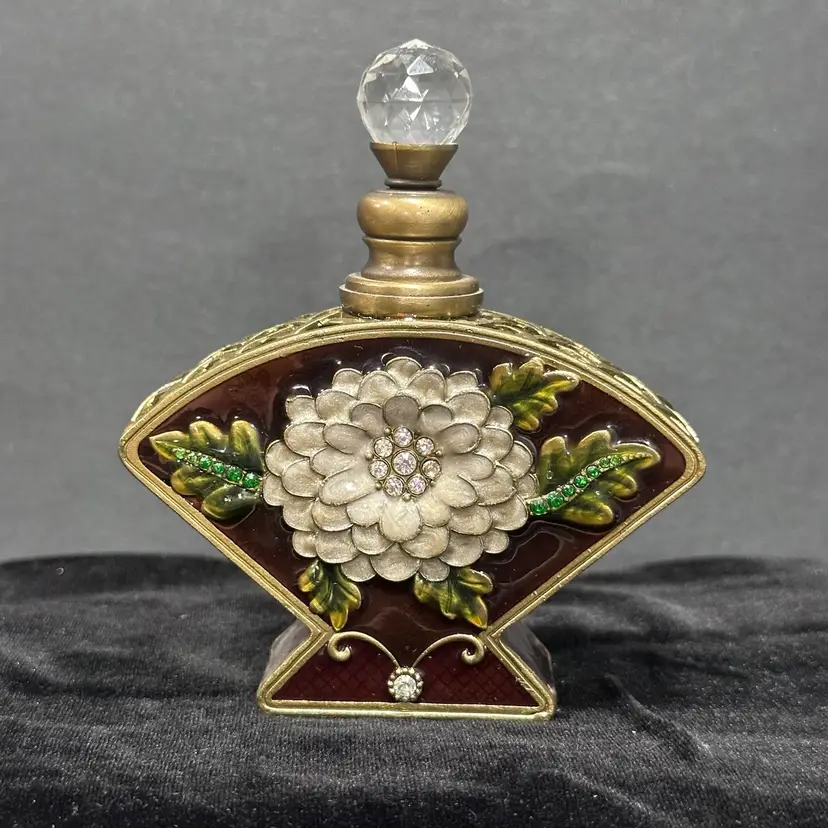 #1442 Royal Limited Crystal, Yellow Golden Amber Glass Perfume Bottle With Bright Yellow Ball Atomizer With Tassel Fluted Glass