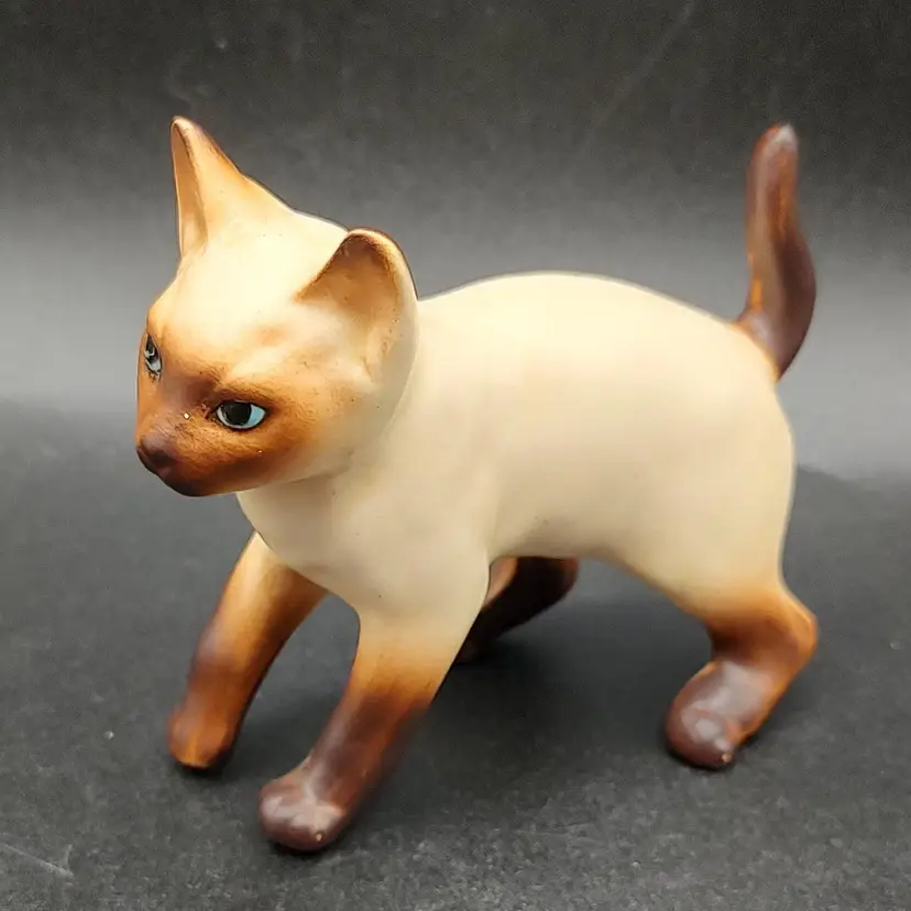 Vtg Napcoware Ceramic Blue Eyed Siamese Cat Figurine