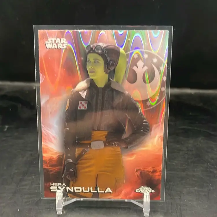 2025 Topps Chrome Star Wars Hera Syndulla Ray Wave Refractor