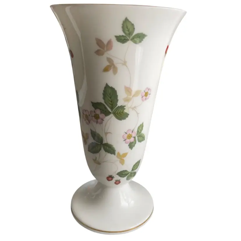 Wedgewood Wild Strawberry Vase