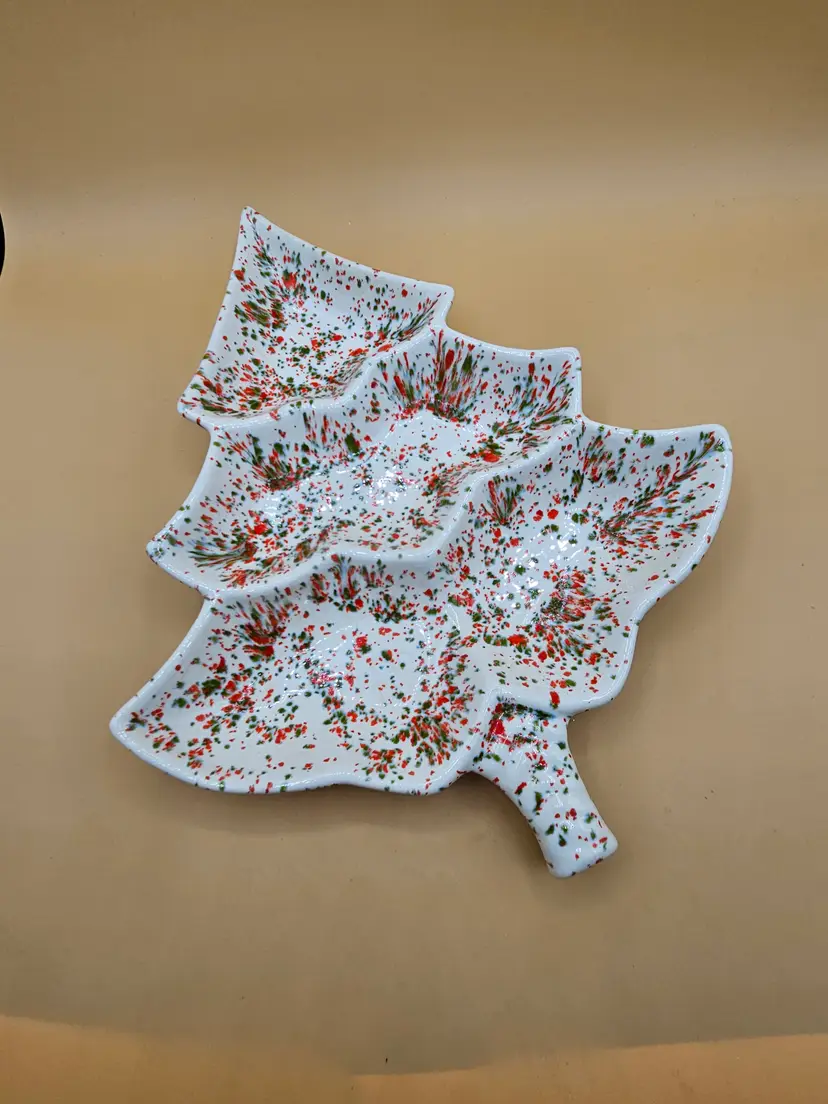 Lg. 13.25" x 10.5" Hobbyist Red Green Speckled Christmas Tree Ceramic Plate