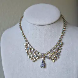 Stunning Vintage Aurora Borealis Gold Tone Choker Necklace