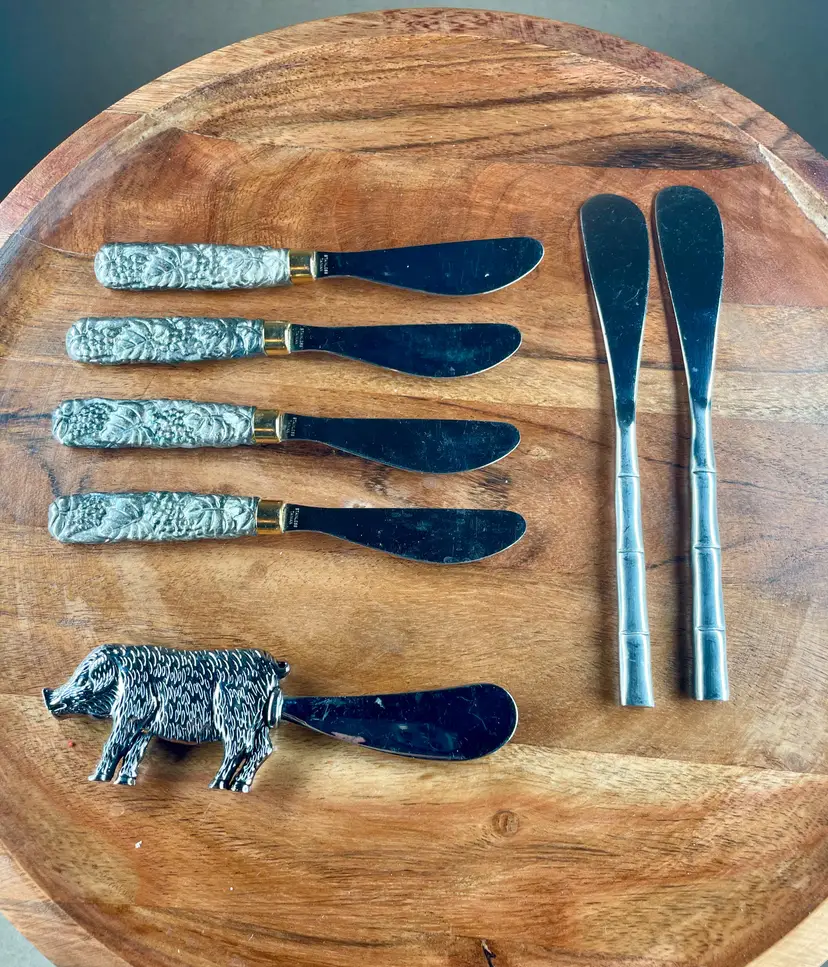 Arthur Court (Stainless Taiwan) Plus Wild Boar and Bamboo Designed Jelly Jam Soft Cheese Butter Knives Spreaders Charcuterie Utensils