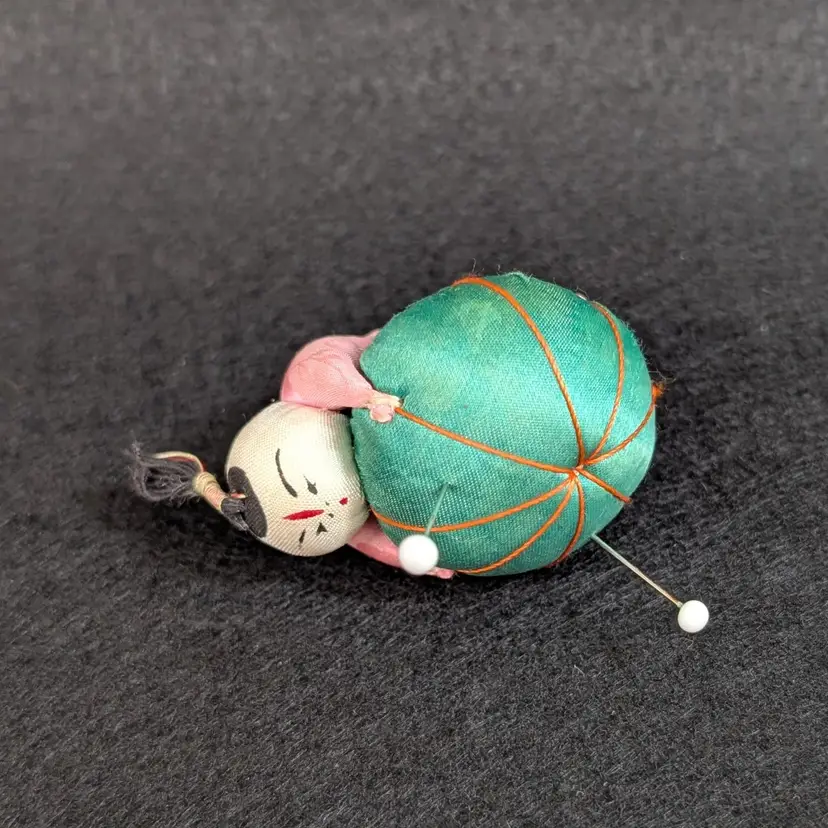 Vintage Chinese Hugging Sumo Small Pin Cushion Sewing Asian Oriental 1.5"