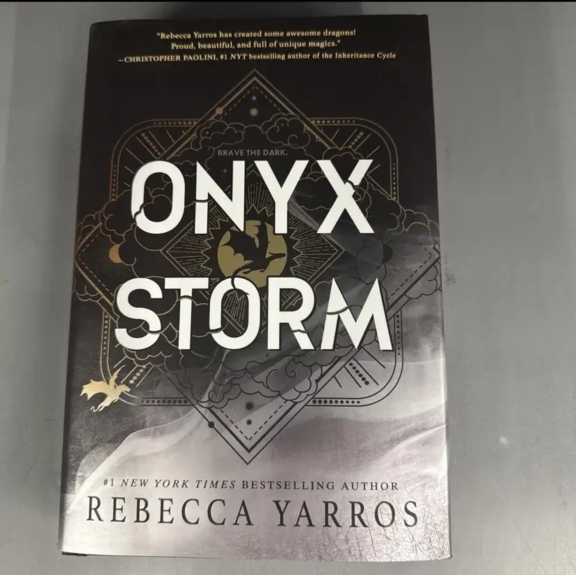 Onyx Storm Book (Deluxe Limited Edition) by Rebecca Yarros (2025, Hardcover)