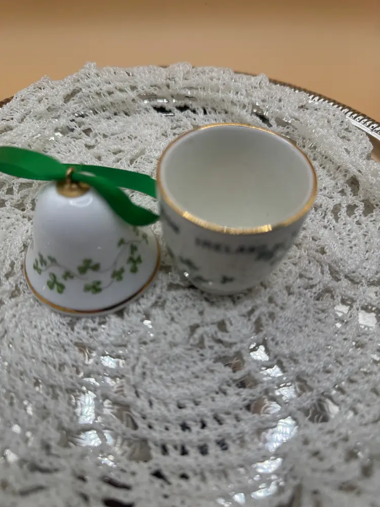 L03-Shamrock China small cup and bell