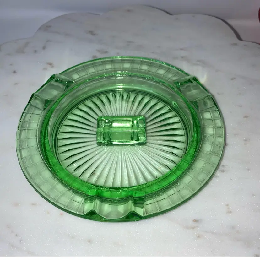 Hazel Atlas Checkerboard Uranium Glass Ashtray from the 1930s! Matchbook holder! UV Reactive! Glow 😎  1” Tall 5 1/2” Wide!