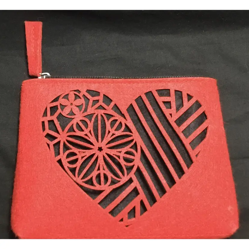 "Heart-felt" make-up/clutch bag, red and black felt, good zipper, 8" by 5.5"