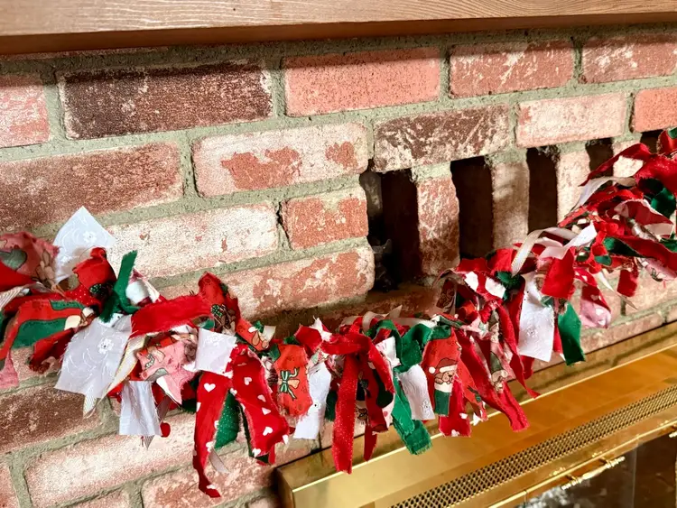 Christmas Happy Scrappy Buntings