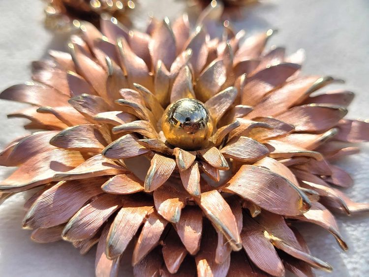 Vintage Dahlia Flower Dusty Rose Pink Gold Tone Brooch Pin & Earrings Set