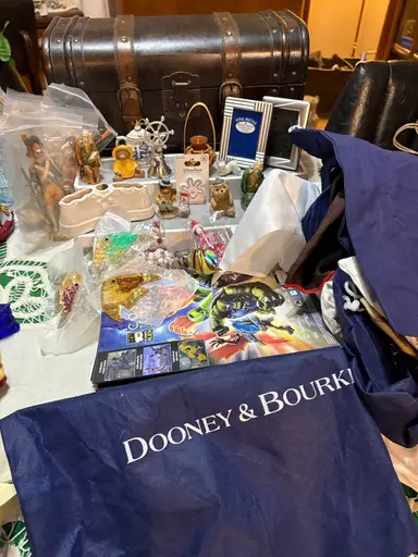 Day 2 of Treasure Chest $2 starts Figurines, Comics and Dust bags