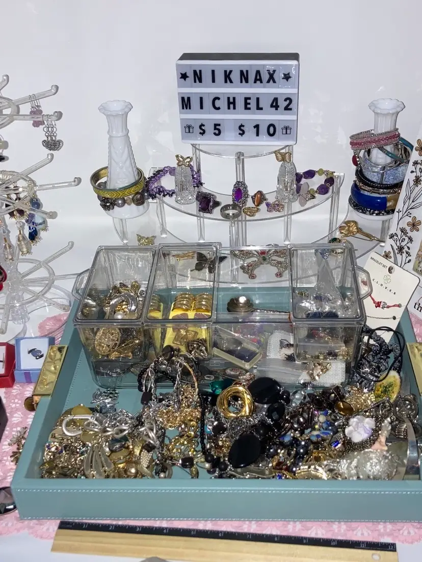 Livestream thumbnail