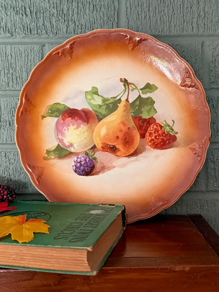 Antique Petrus Regout & Co. Maastricht Plate – 9.5" Fruit Motif Wall Plate, c.1900–1920, Made in Holland