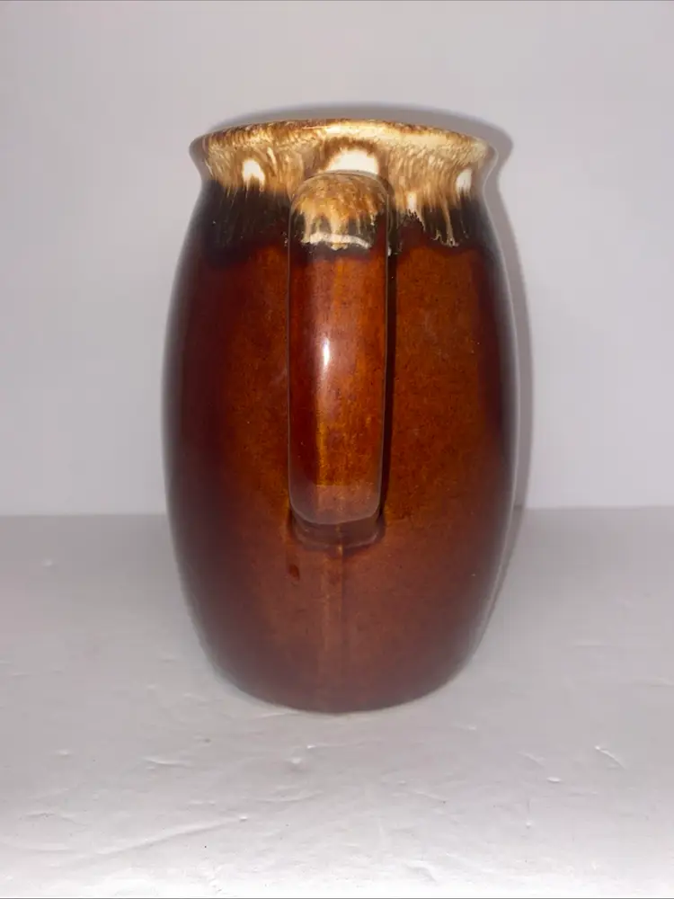 Vintage Brown Drip Hull Pottery 7” Large Pitcher 32oz Made in USA Oven Proof