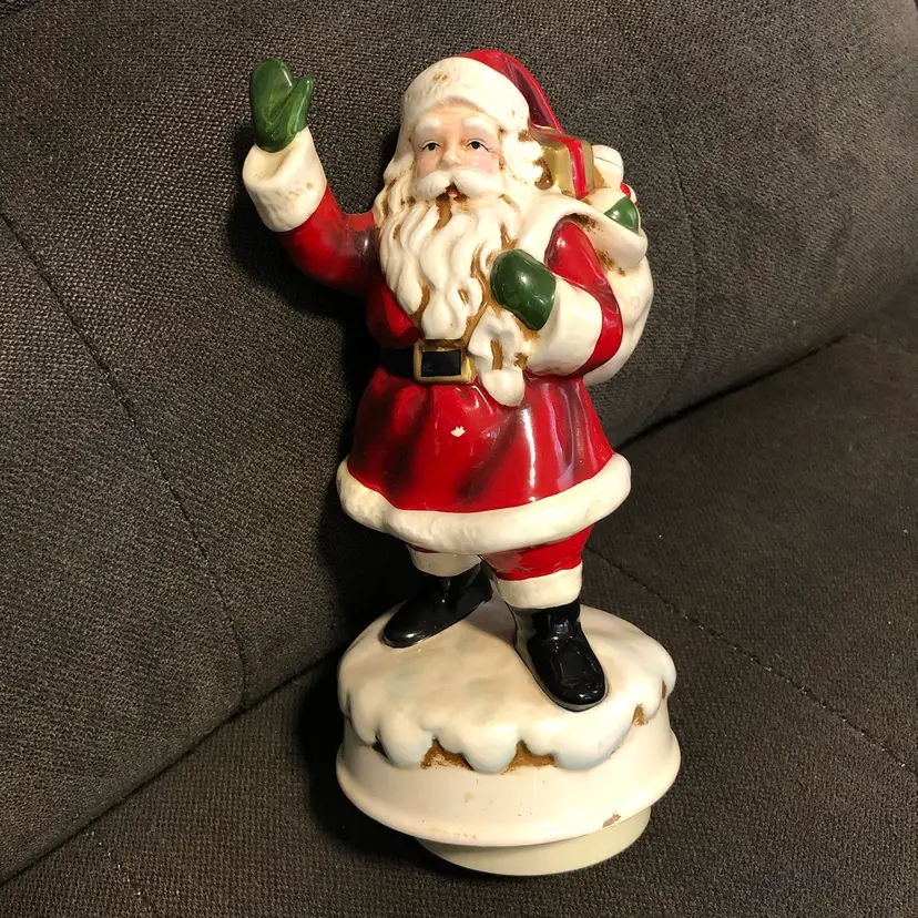 Vintgae Lefton Musical Santa Claus Figurine