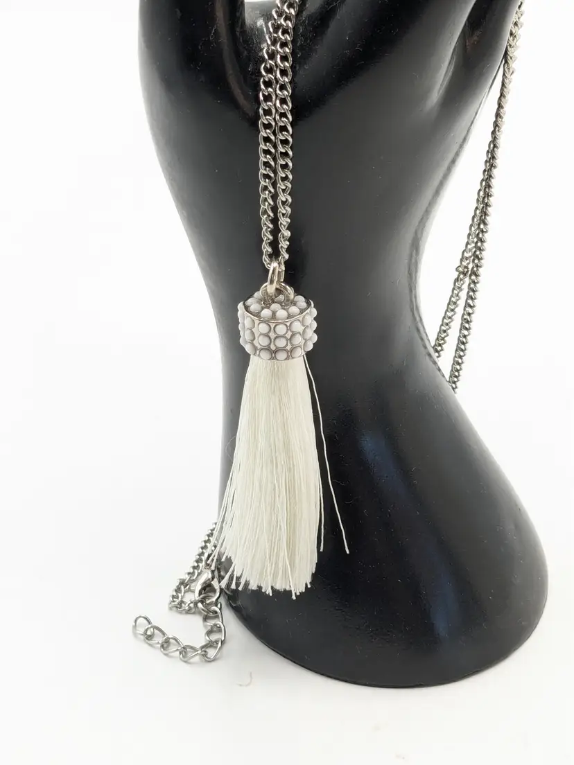 Silver Tone White Fringe Tassel Pendant Chain Necklace