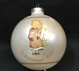 Vintage, Schmid Bertha Hummel “1979 Starlight Angel” Christmas Ornament