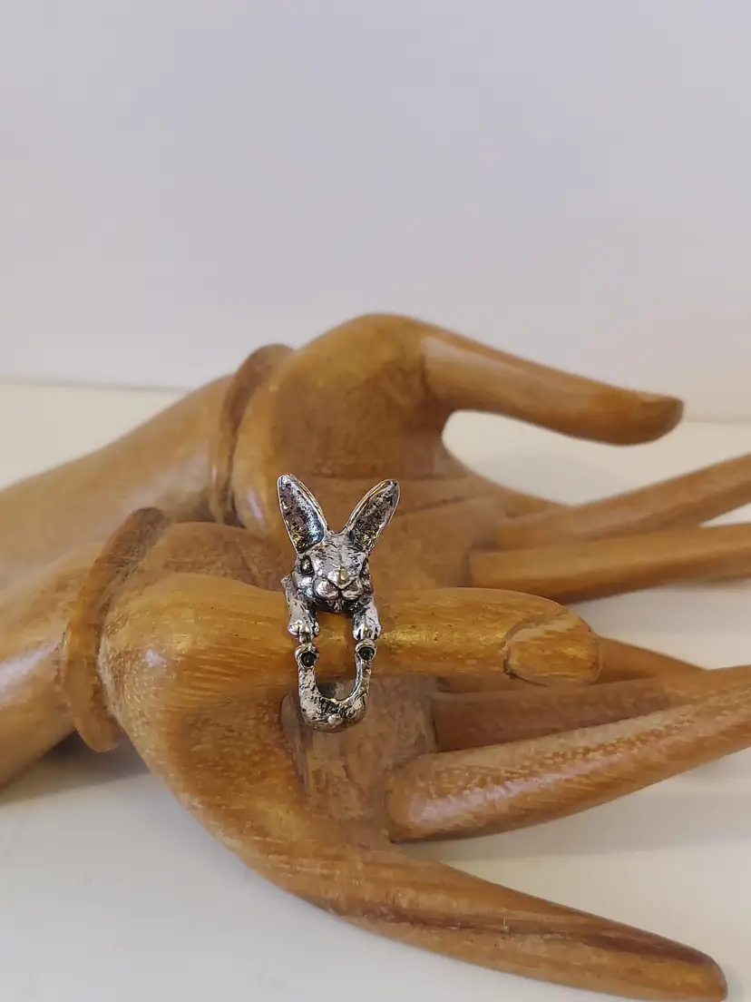 Silvertone Adorable Bunny Wrap Ring