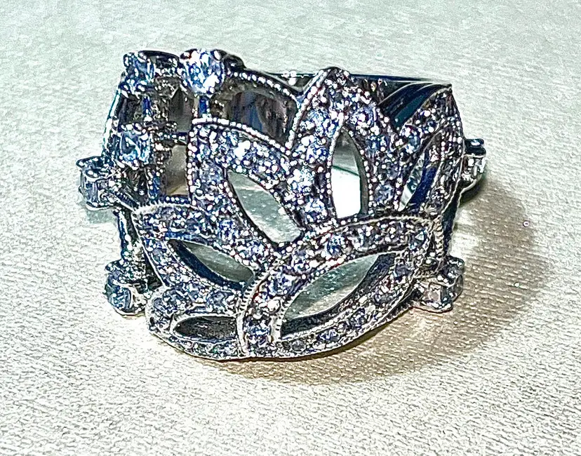 Sterling Silver 925 Fashion Ring . Size 6.75